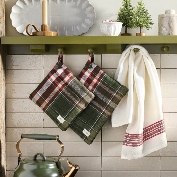 Hearth & Hand Magnolia 2pc Christmas Plaid Potholders - Picture 2 of 12